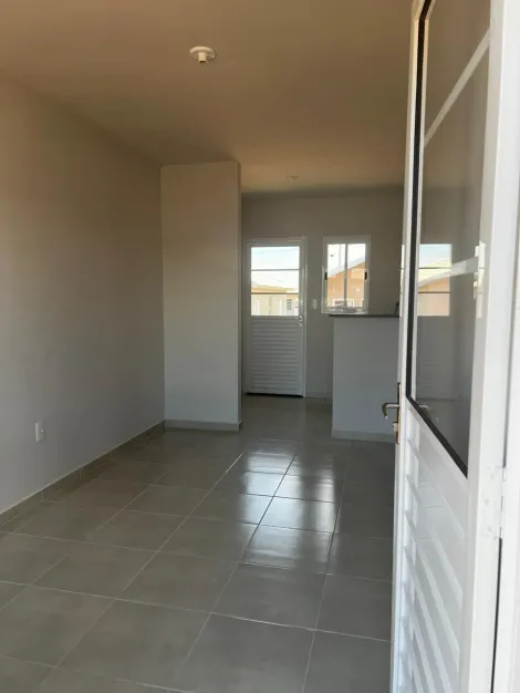 Alugar Casa / Residencial em Araçatuba. apenas R$ 800,00
