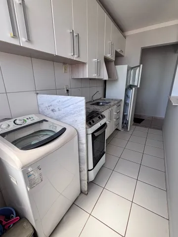 Alugar Apartamento / Padrão em Araçatuba. apenas R$ 1.350,00