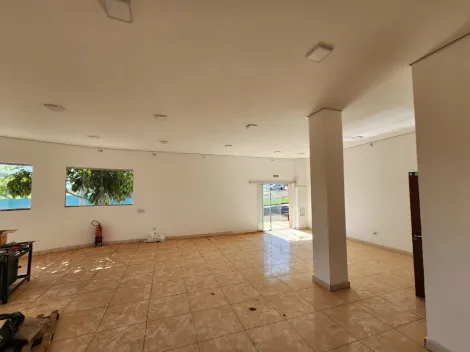 Comercial / Salão em Araçatuba , Comprar por R$Consulte-nos