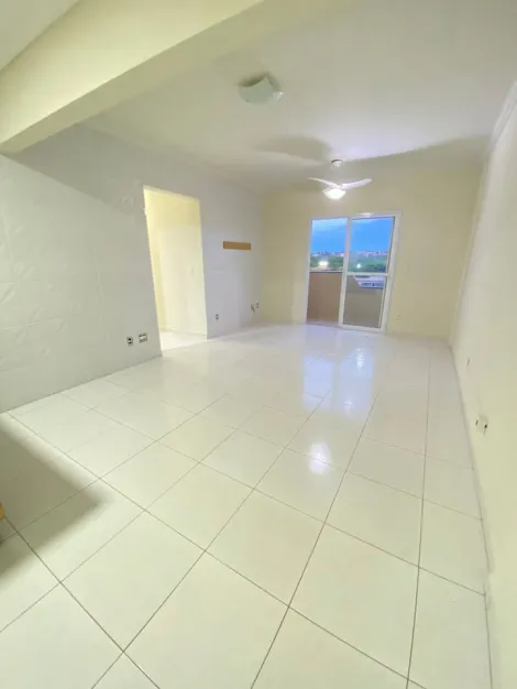 Alugar Apartamento / Padrão em Araçatuba. apenas R$ 2.200,00