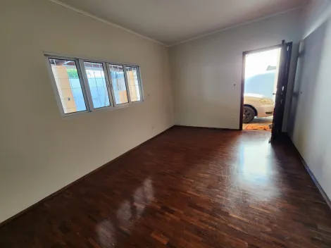 Alugar Casa / Residencial em Araçatuba. apenas R$ 1.700,00