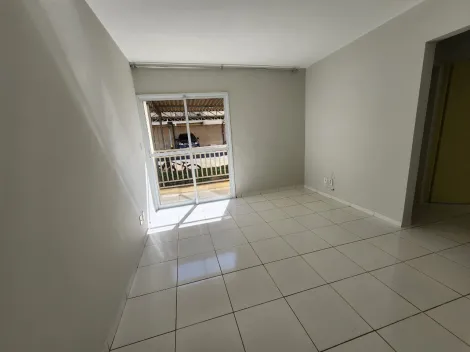 Alugar Apartamento / Padrão em Araçatuba. apenas R$ 600,00