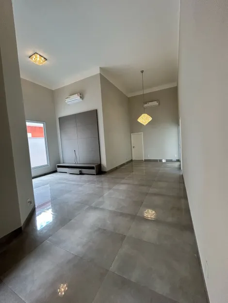 Alugar Casa / Condomínio em Araçatuba. apenas R$ 9.000,00