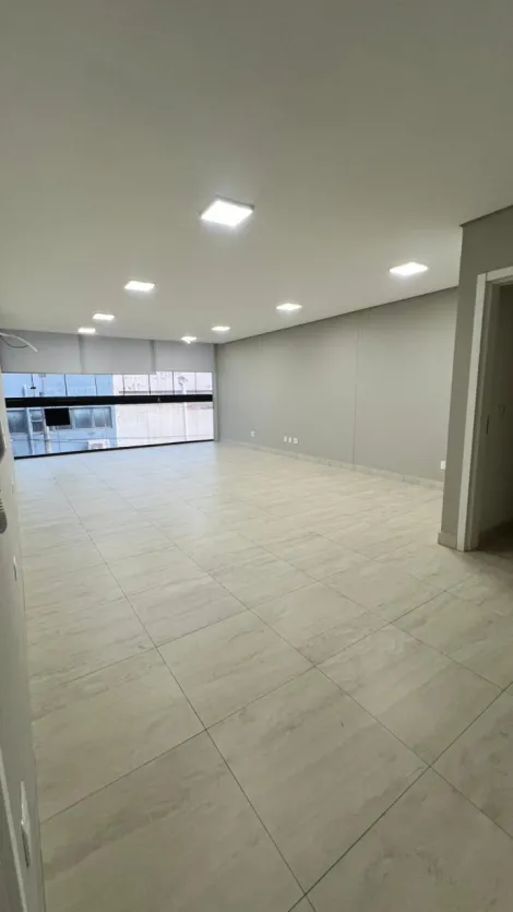 Comercial / Sala em Araçatuba , Comprar por R$Consulte-nosAlugar por R$(L) 1.800,00