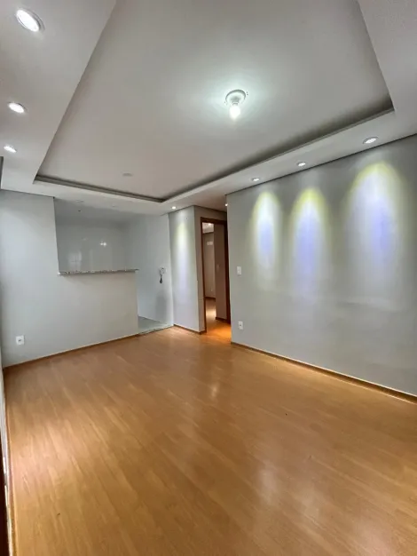 Alugar Apartamento / Padrão em Araçatuba. apenas R$ 700,00